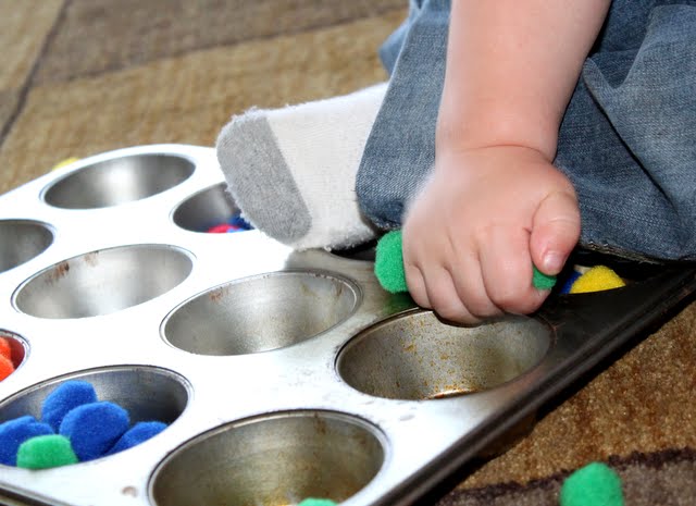 toddler activities with pom poms
