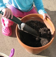 Fun Activities for Kids to Play in the Dirt!