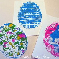 Simple Egg Prints for Kids Simple Egg Prints for Kids