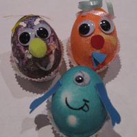 Decorate Easter Eggs