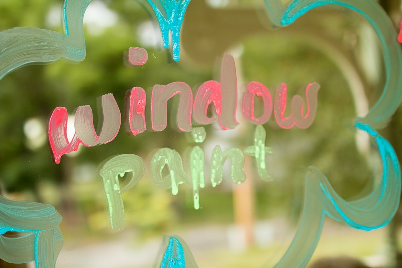 WASHABLE WINDOW PAINT