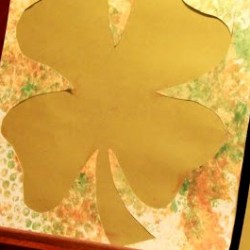 St. Patrick's Day Craft: Bubble Wrap Printed Shamrock
