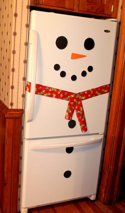 Snowman Fridge - 10 homemade Christmas decorations for kids to make