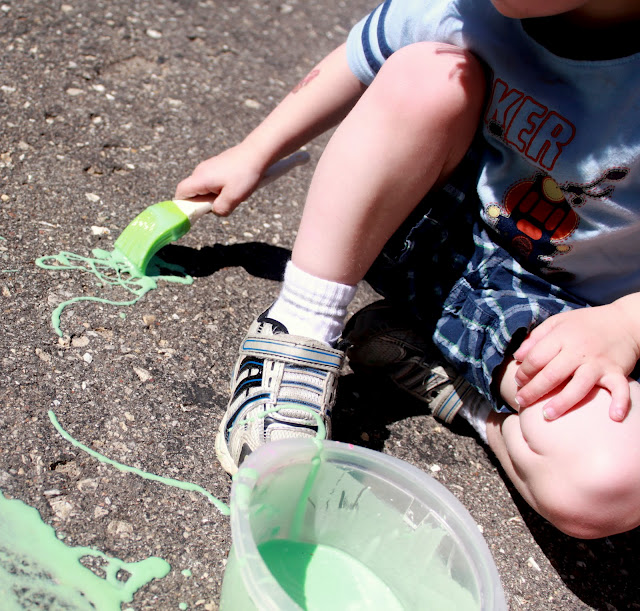 Get creative with a DIY chalk recipe to try with the kids