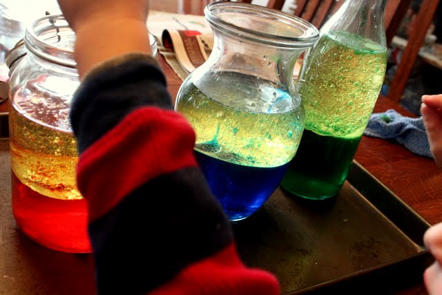 Make a lava lamp science experiment