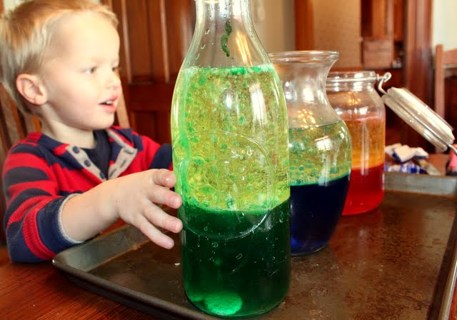 Lava Lamp Experiment Ingredients, Aims, Explanation for kids