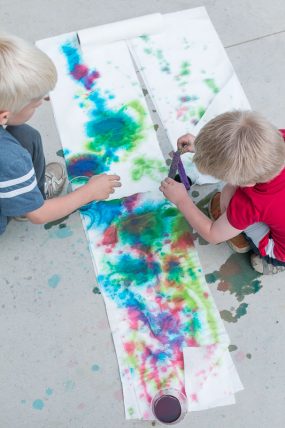 Get creative on a paper towel! A fun art project for preschoolers to enjoy the process.