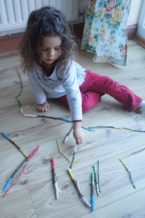 Make a simple color matching game with these DIY domino sticks!