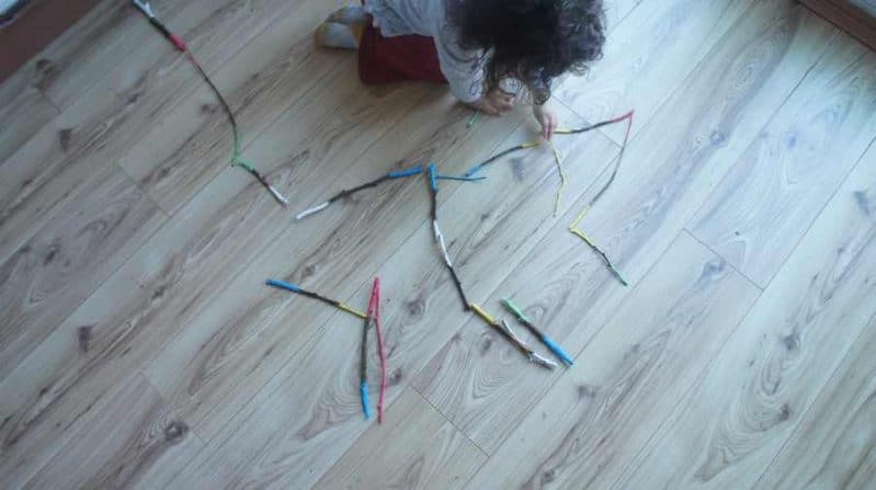 Make a color matching game with these DIY domino sticks!