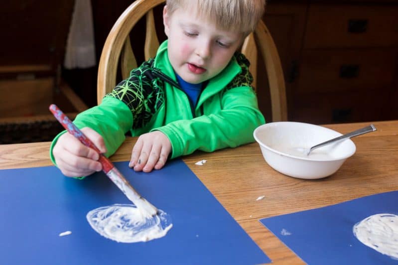 Simple snowman to make with homemade puffy paint