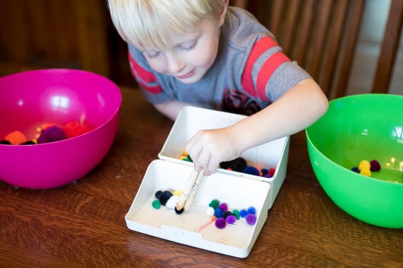 This simple sorting activity is an easy way to entertain the kids in a pinch!
