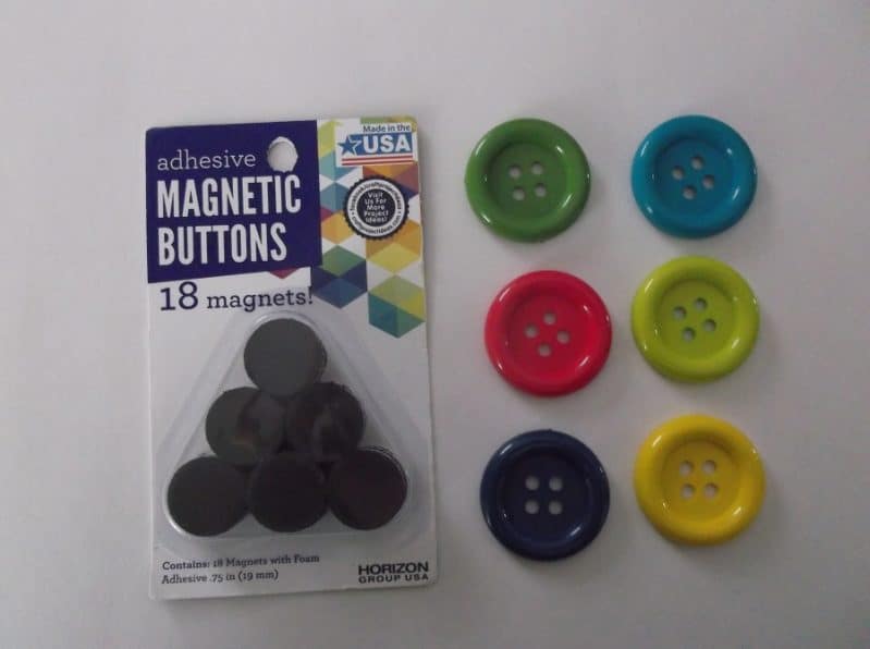 Make simple decorative magnets with buttons