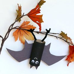 Hanging Bat Craft- Buggy and Buddy