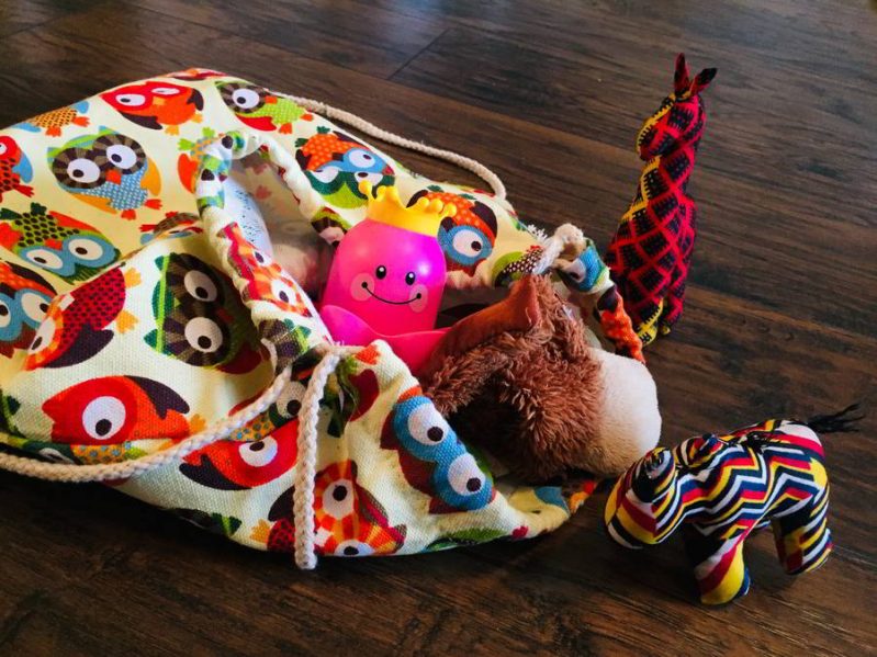Build early language skills with this simple mystery bag animal sounds activity!