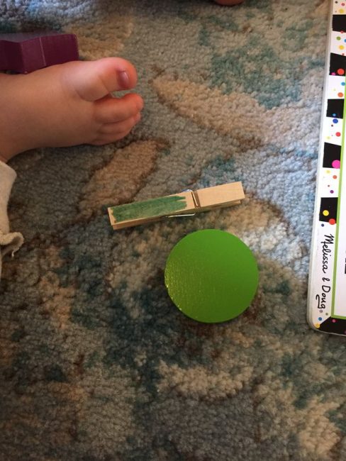 Learn colors with this fun hands on game for toddlers!