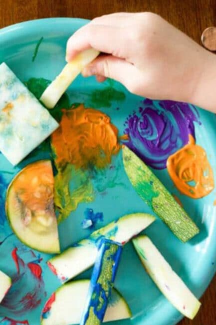 Get creative with an easy zucchini painting and stamping activity for kids!