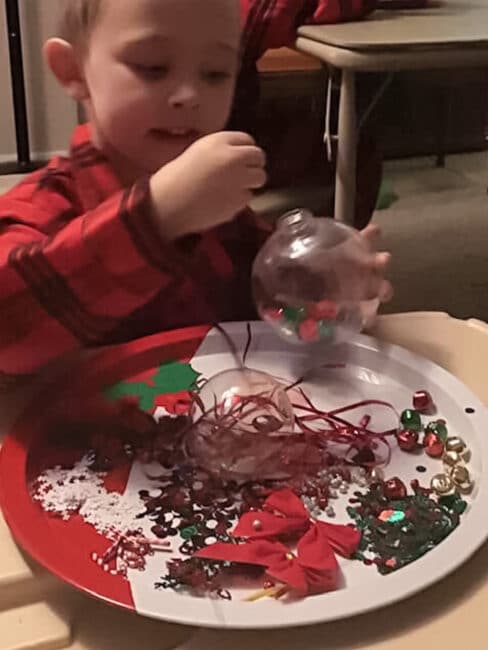 Kids of all abilities can do this simple holiday craft!