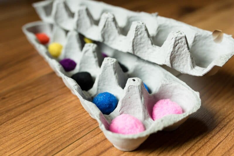 Grab egg cartons and small objects around your home for a simple DIY memory matching game for kids!