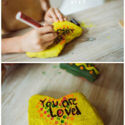 The Crafting Chicks- Kindness Rock