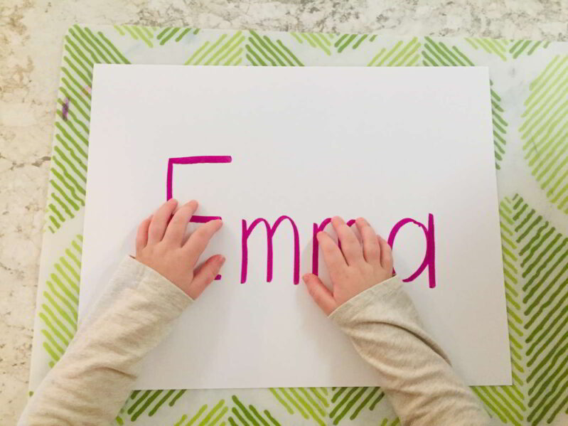 Learn to write your name with spaghetti -- simple and fun sensory experience for preschoolers