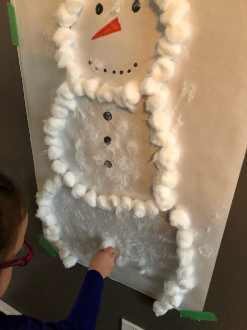 Work on fine and gross motor skills as well as creativity with a simple cotton ball snowman activity perfect for toddlers and preschoolers.