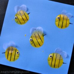 Balloon Print Bee Craft - I Heart Crafty Things