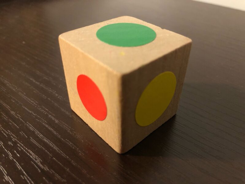 Easily make a color die with dot stickers and wooden block cube