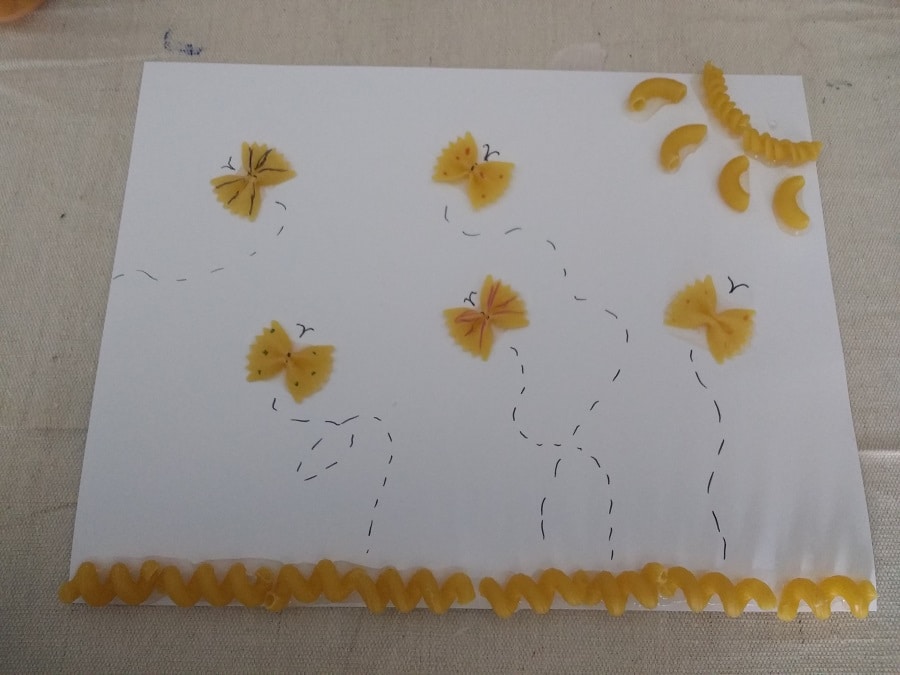 Simple Ideas for Kids To Create Beautiful Pasta Art - HOAWG