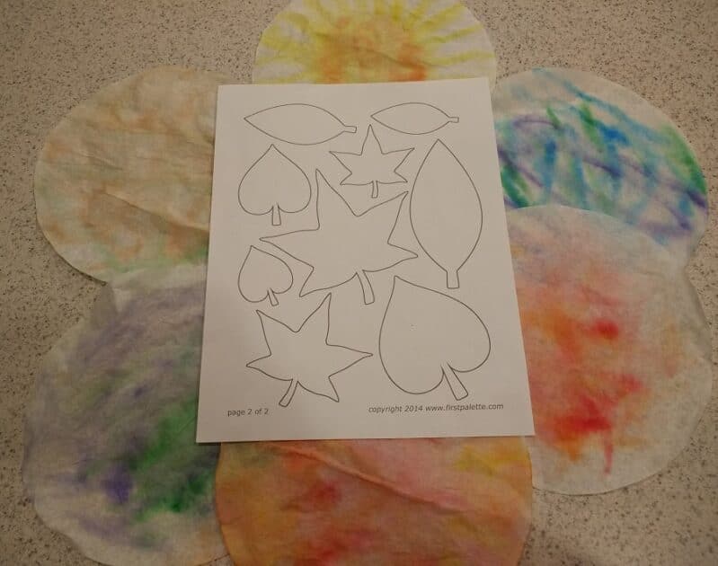 Free PDF template for cutting out leaf shapes in kids arts and crafts project at home.
