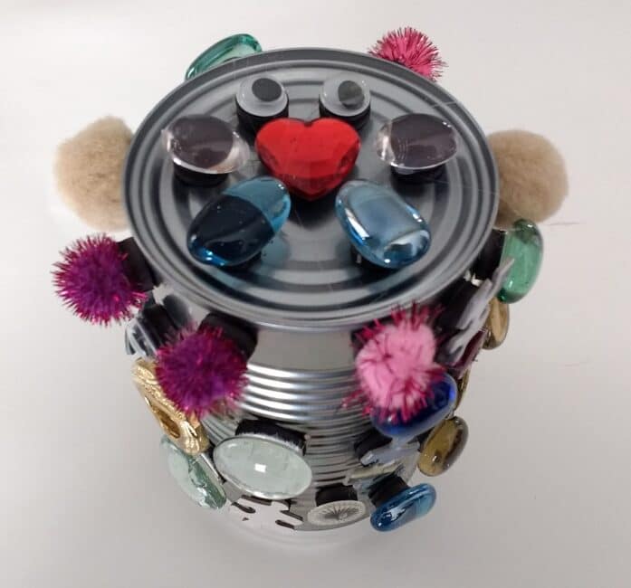 Magnetic Tin Can Robot to Keep Kids Entertained