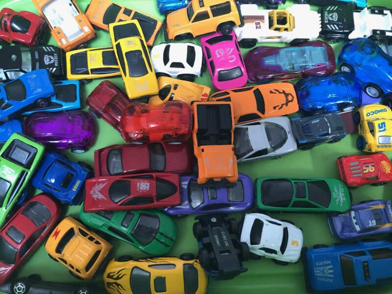 Who doesn’t have tons of cars and need new ideas to use them for kids? Check these ideas out!