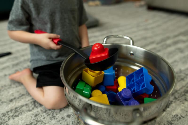 toddlers can play BLOCK SOUP to learn colors - so EASY!