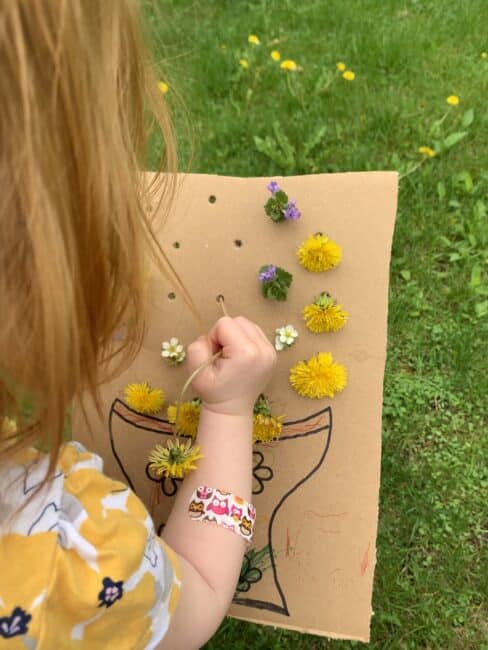 Add a fine motor twist to your next wild flower bouquet with this simple cardboard vase activity that’s simple for toddlers and easy to make.
