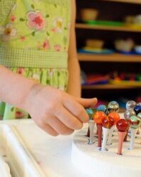 Improve Kids Fine Motor Skills with 30 Materials & Activities | HOAWG