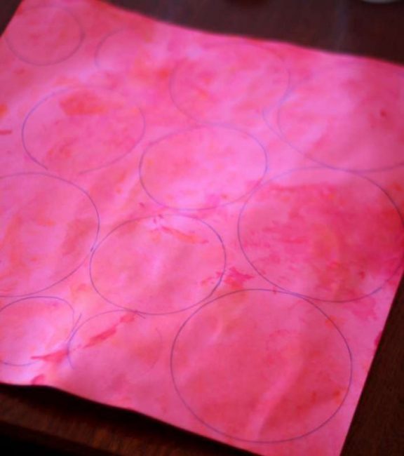 Practice fine motor skills by cutting in this Mother's Day craft for kids to make!