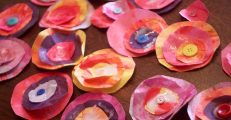 Make 3D flower cards in this Mother's Day craft for kids to make
