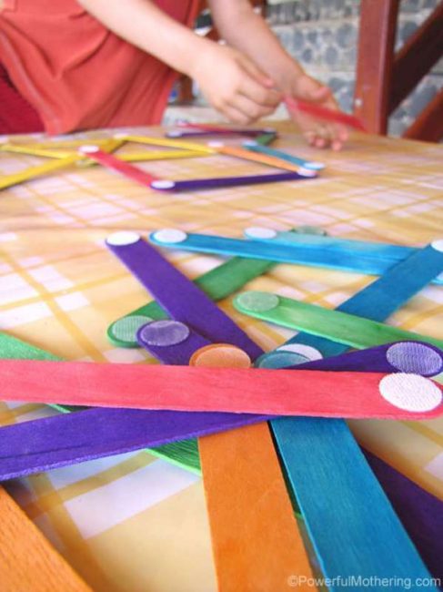 craft-stick-open-play-with-velcro-dots