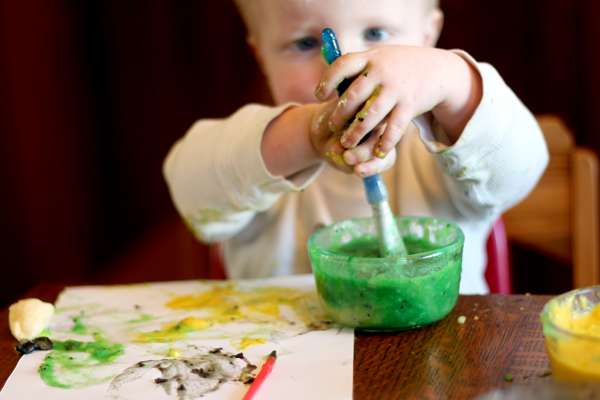 Make homemade paint that's edible for babies - made with fruit!