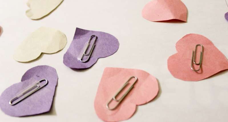 A cardboard box, a magnet, paper hearts, paper clips, and tape! That’s all you need to create this simple and fun DIY magnet table that has so many learning activity ideas you can try!