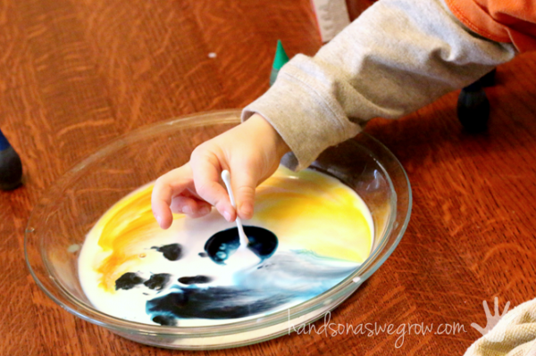 Mixing colors with the color changing milk experiment!