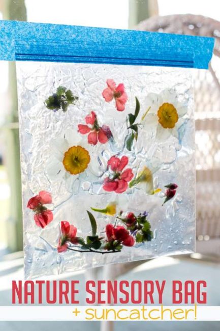 Sensory bags are easy and fast to make, gives the kids something to explore, and they're entertaining for toddlers! This nature sensory bag is no exception.
