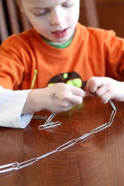 Making a paper clip chain