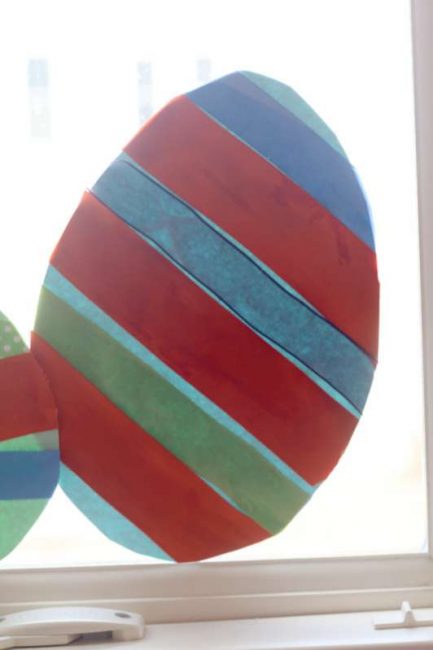 Simple Easter egg craft for preschoolers to make