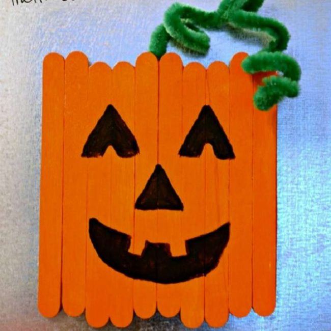 36 Cute & Easy Pumpkin Crafts for Kids to Make! - HOAWG