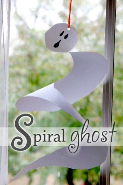 Spiral ghost craft for kids to make for Halloween